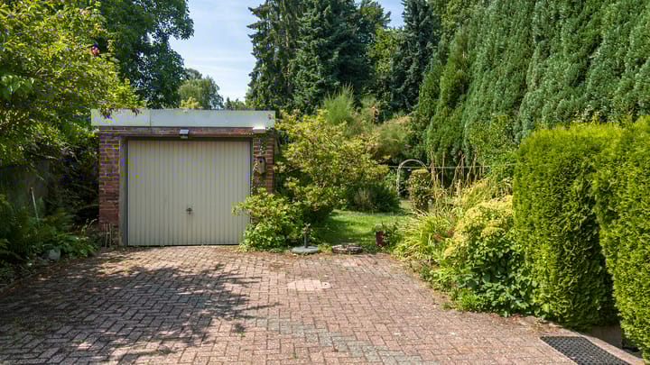 Foto 30 van Meuserstraat 123