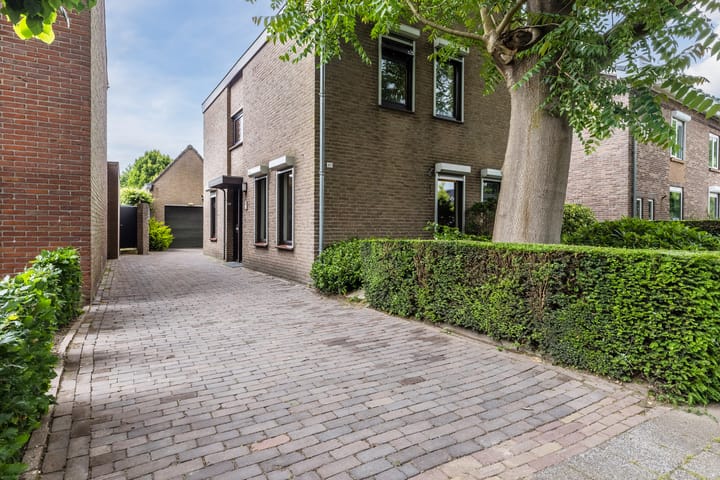 Foto 6 van Lange Wagenstraat 49