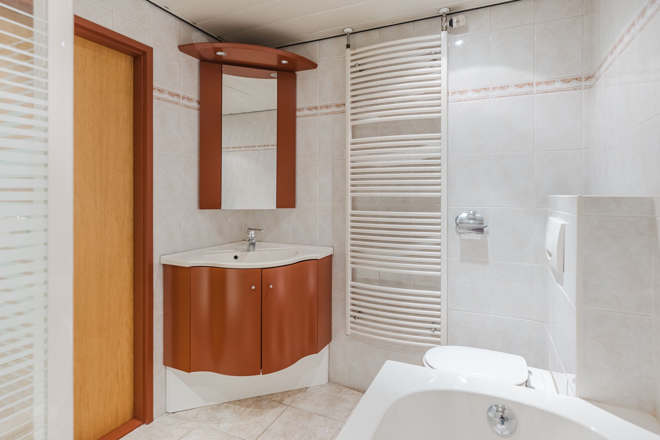 Foto 30 van Lange Wagenstraat 49