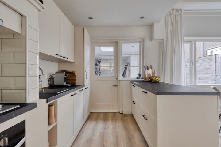 Foto 12 van Lijnbaan 28