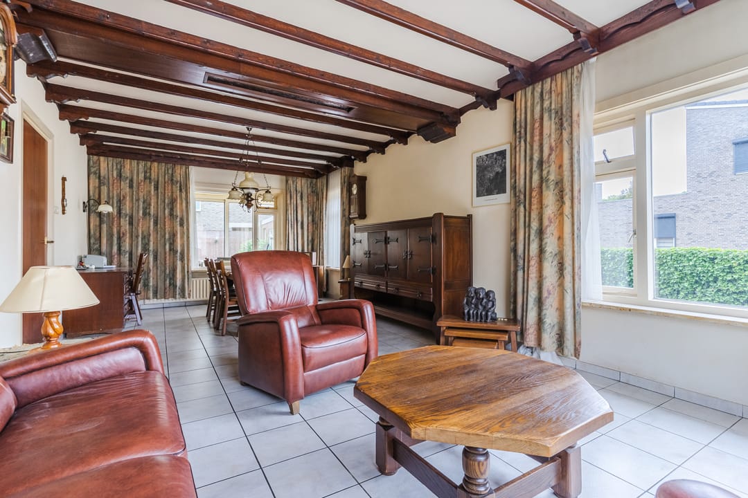 Photo 11 of Waalreseweg 132