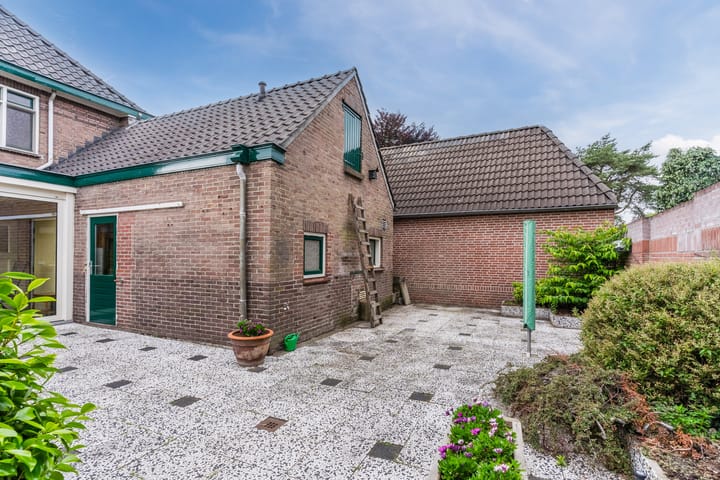 Foto 35 van Waalreseweg 132