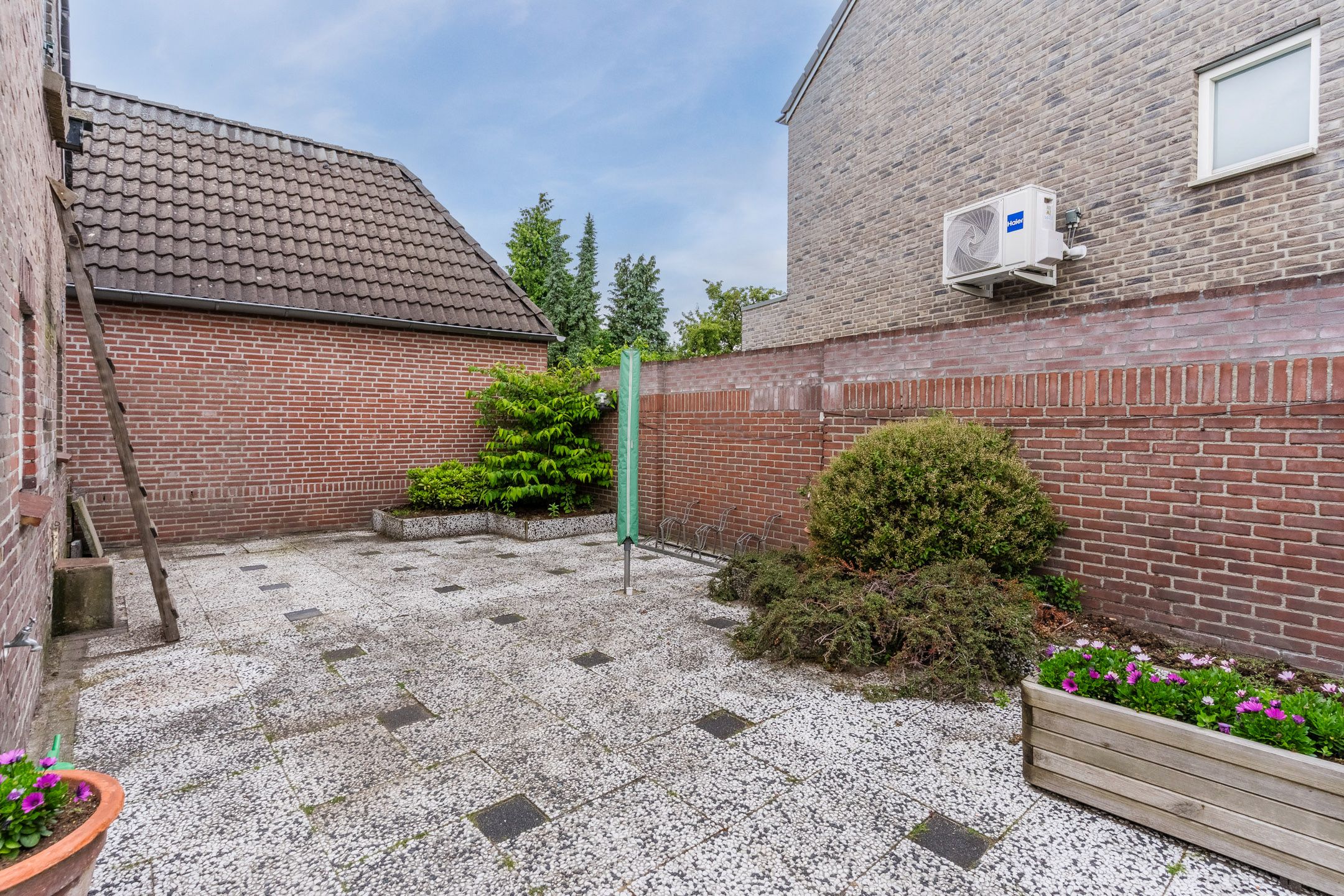 Photo 36 of Waalreseweg 132