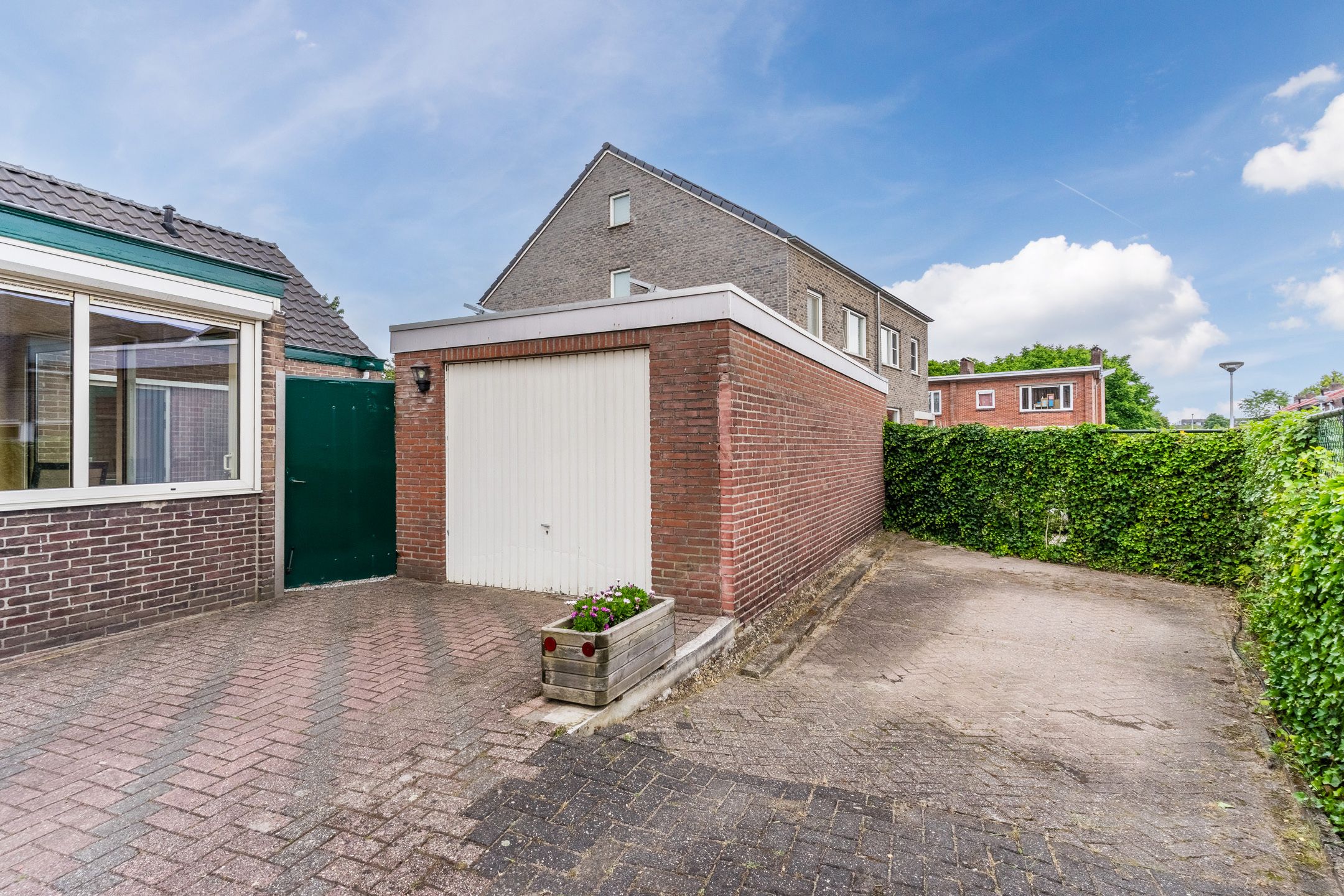 Photo 39 of Waalreseweg 132