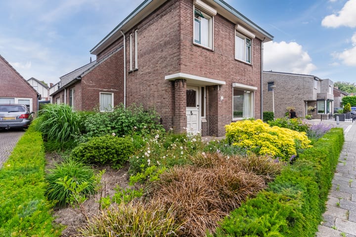 Foto 43 van Waalreseweg 132