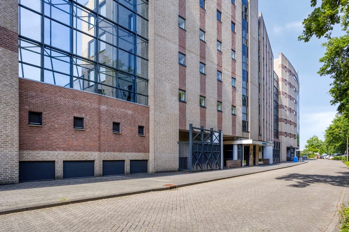 Photo 1 of Van Leeuwenhoeklaan 18