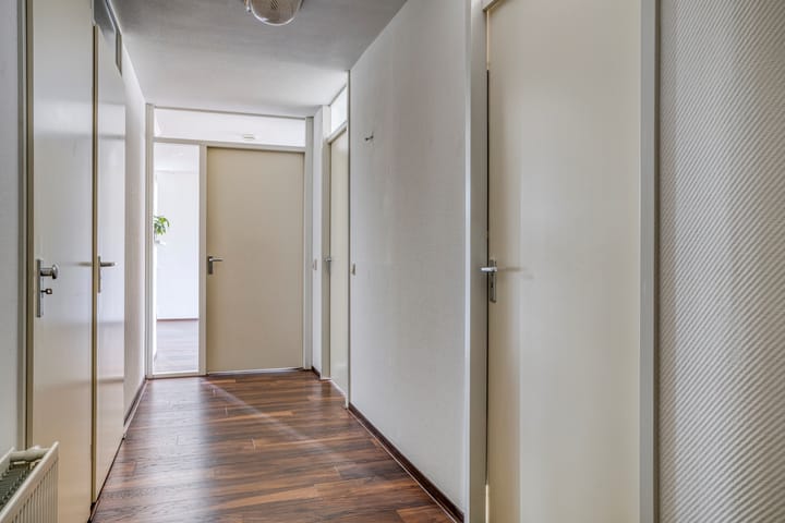 Photo 8 of Van Leeuwenhoeklaan 18