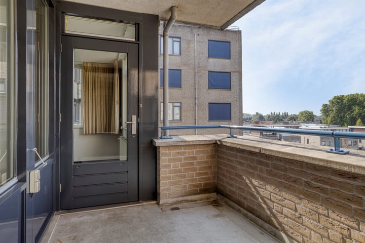 Photo 14 of Van Leeuwenhoeklaan 18