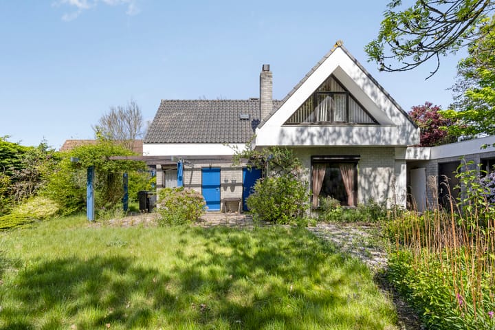 Photo 3 of Mezenhof 8