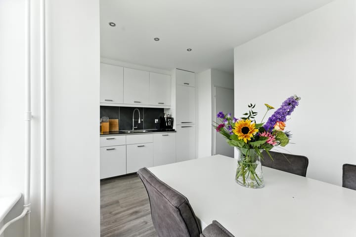 Photo 12 of Herman de Manstraat 86