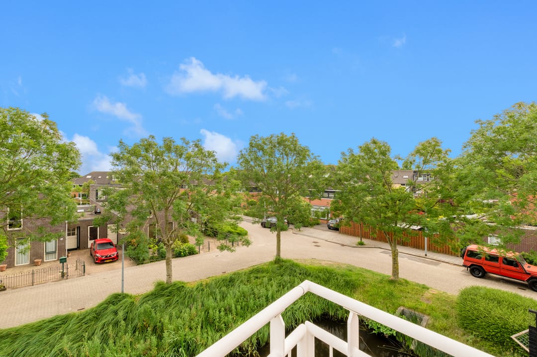 Photo 23 of De Spin 120