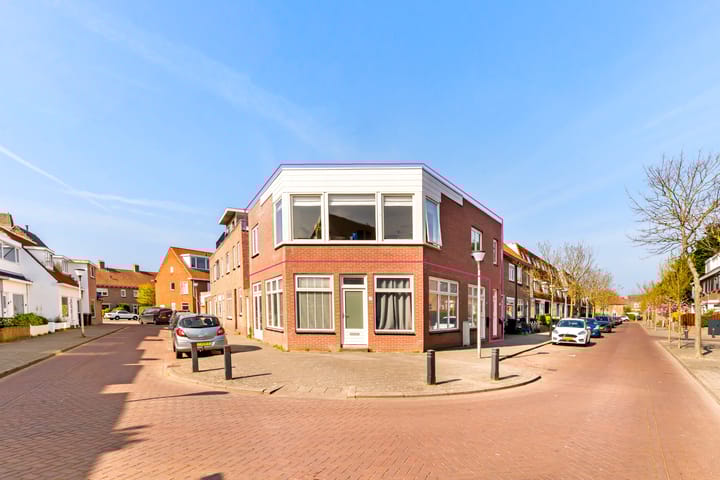 Photo 1 of Bilderdijkstraat 30-RD