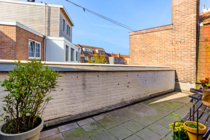 Photo 16 of Bilderdijkstraat 30-RD