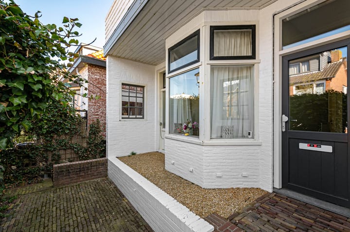 Photo 42 of Oosterparkstraat 23