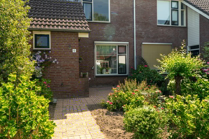 Photo 2 of De Geer 6