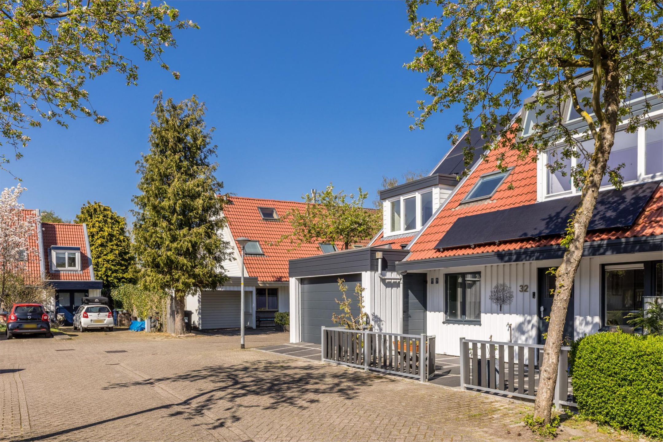 Photo 6 of Kromgouw 32