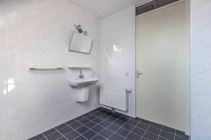 Photo 31 of Dekemastraat 2