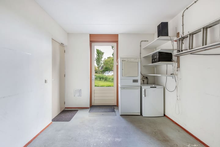 Photo 34 of Dekemastraat 2