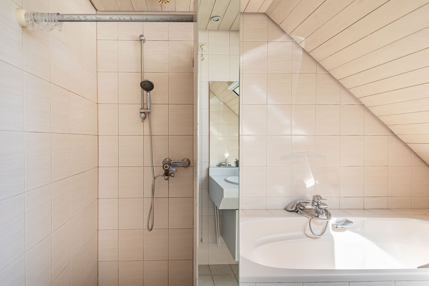 Photo 35 of Landstraat 34