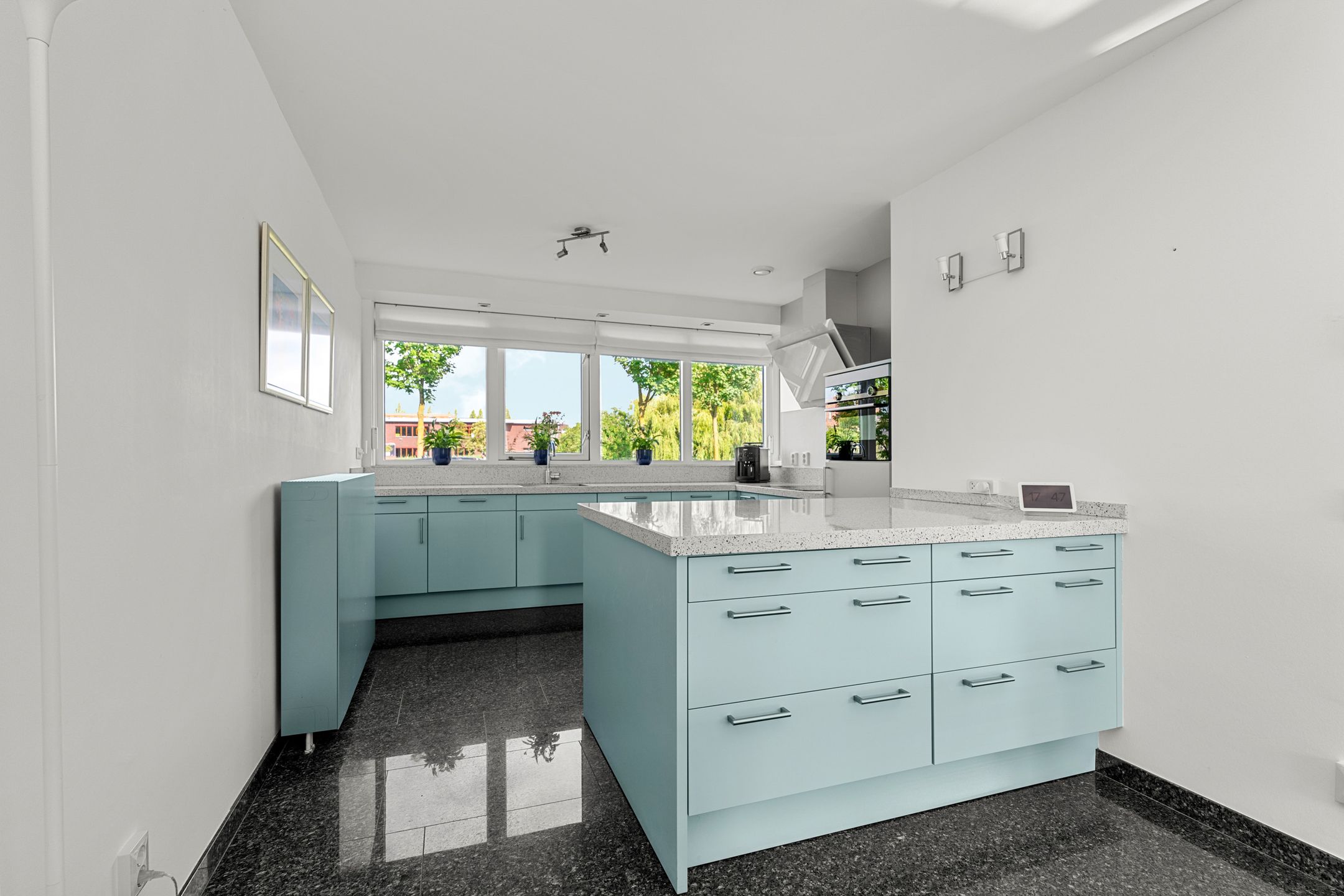 Foto 9 van Regenboog 155