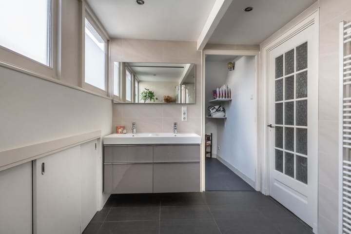 Foto 49 van Julianalaan 14