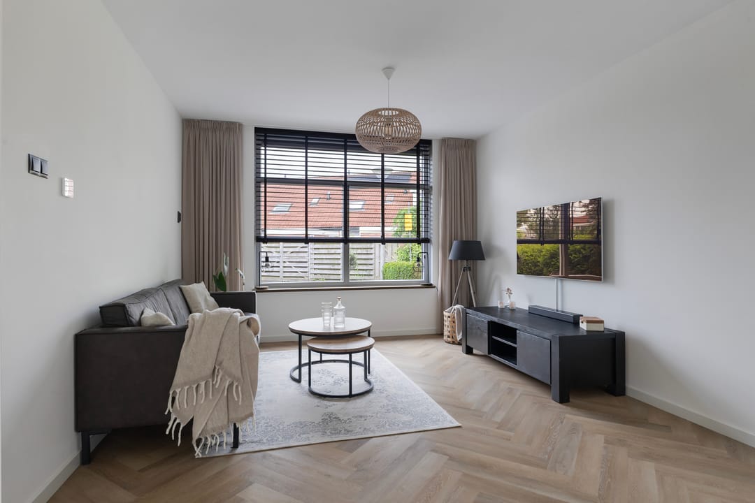 Photo 13 of Pieter Meeterstraat 8