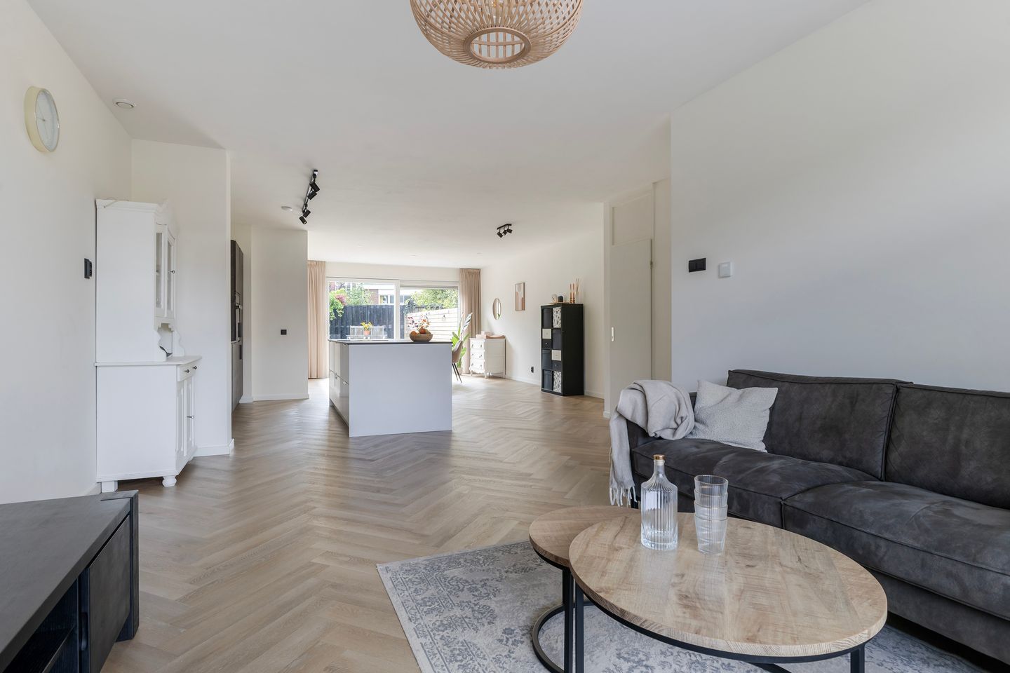 Photo 14 of Pieter Meeterstraat 8