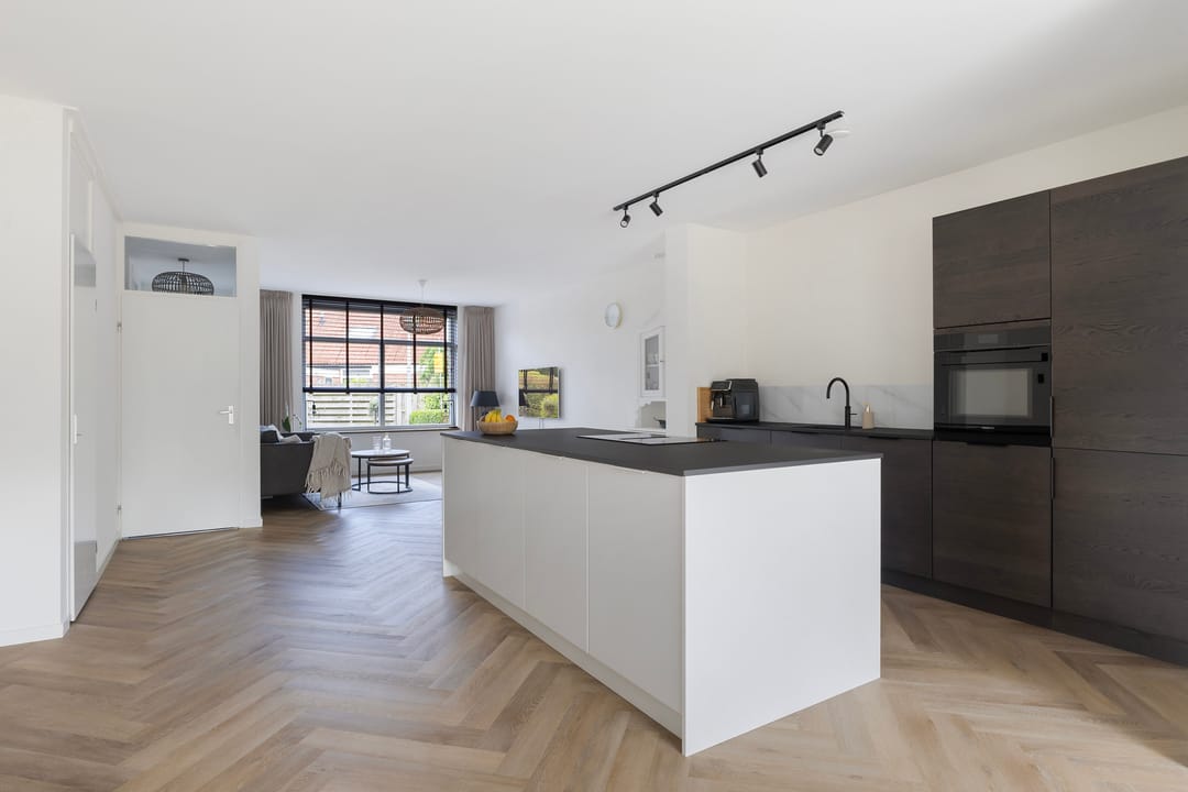 Photo 17 of Pieter Meeterstraat 8