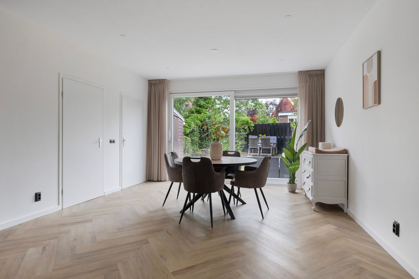 Photo 20 of Pieter Meeterstraat 8