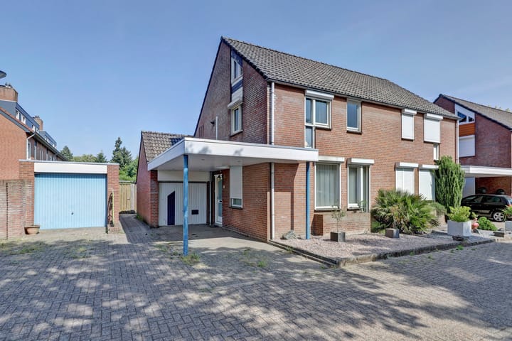 Foto 33 van Veldm. Montgomeryhof 55