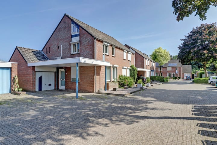 Foto 34 van Veldm. Montgomeryhof 55