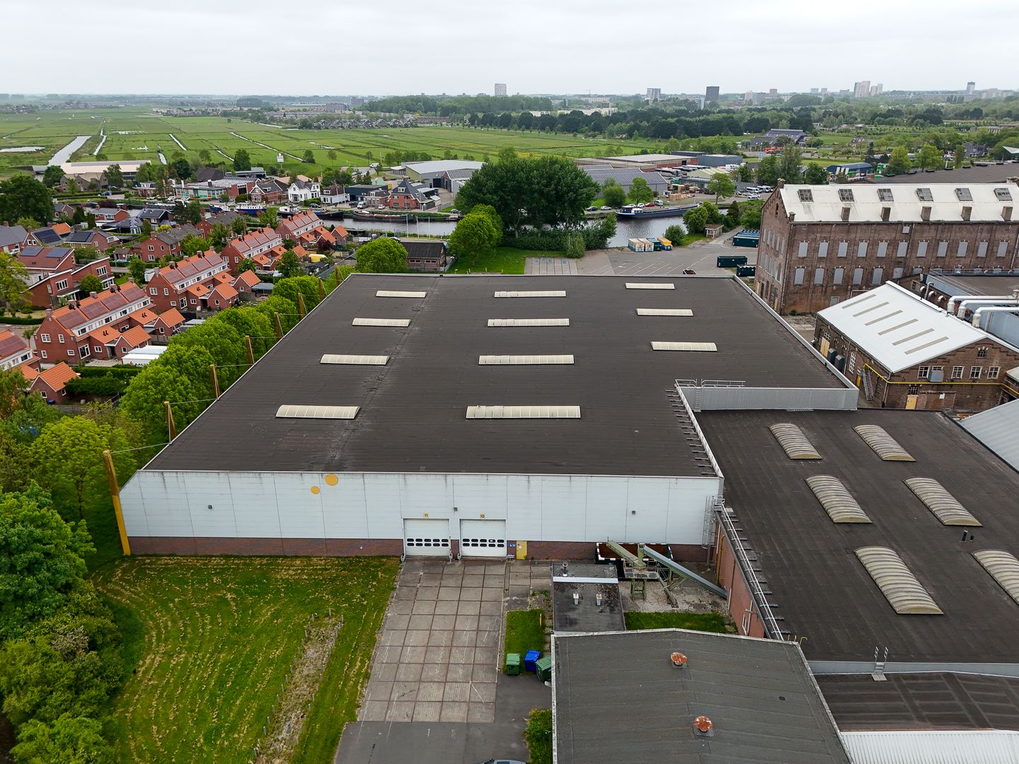 View photo 3 of Halmstraat 3