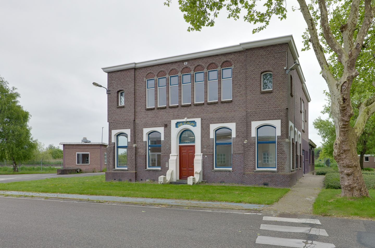 Bekijk foto 2 van Halmstraat 3