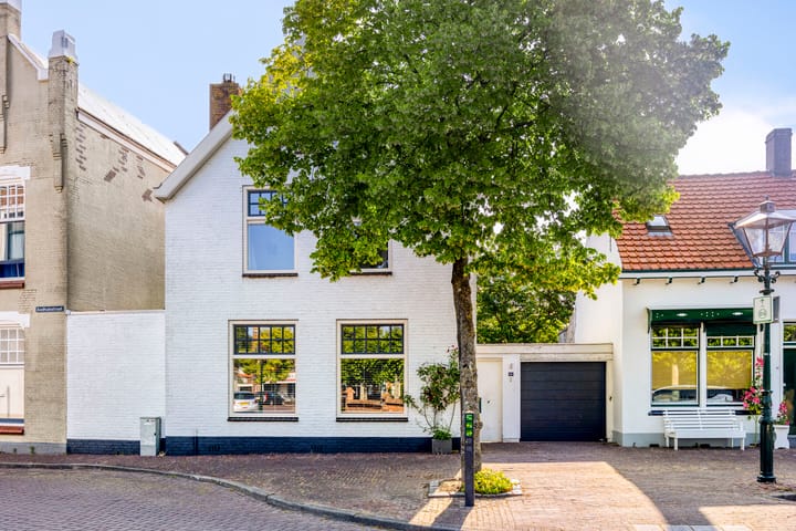 Foto 2 van Dorpsplein 29