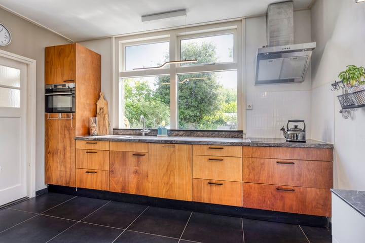 Photo 7 of Dorpsplein 29