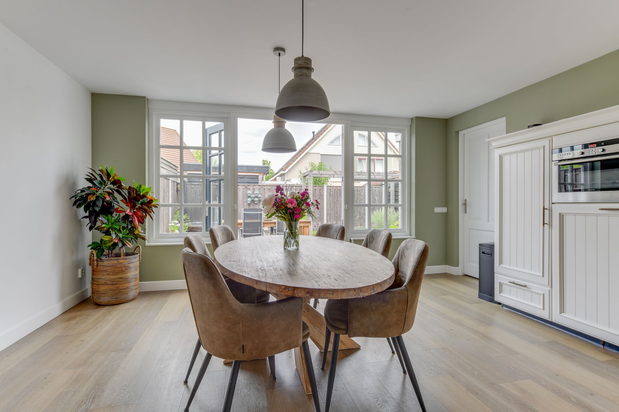 Foto 12 van Aurora 8