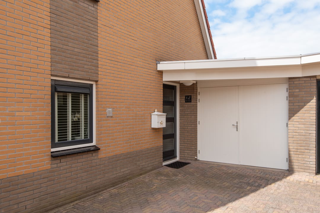 Foto 38 van Aurora 8