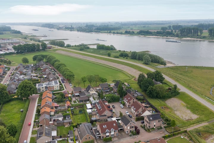 Foto 46 van Voorstraat 8