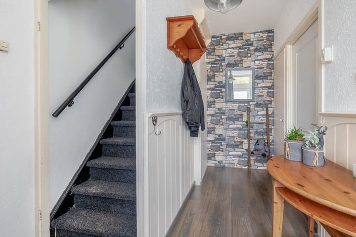 Photo 11 of Klimopstraat 9