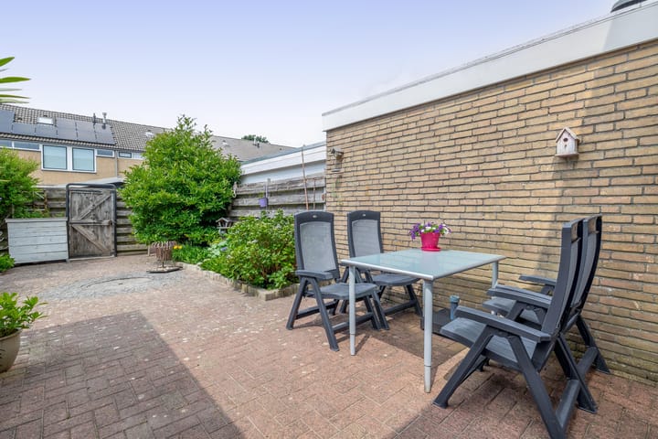 Photo 32 of Klimopstraat 9