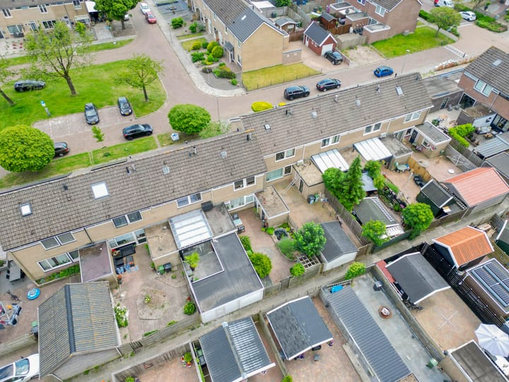 Photo 37 of Klimopstraat 9