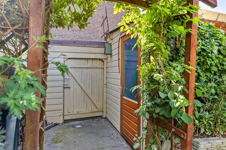 Photo 32 of Moutmolenstraat 25