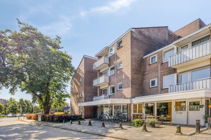 Foto 2 van Vijverlaan 1-6