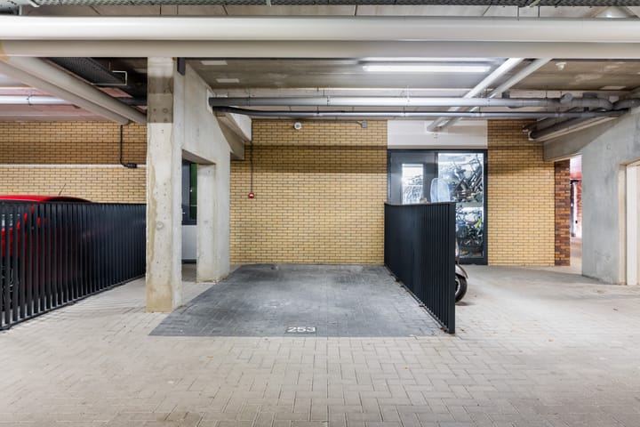 Foto 30 van Miles Davisstraat 253