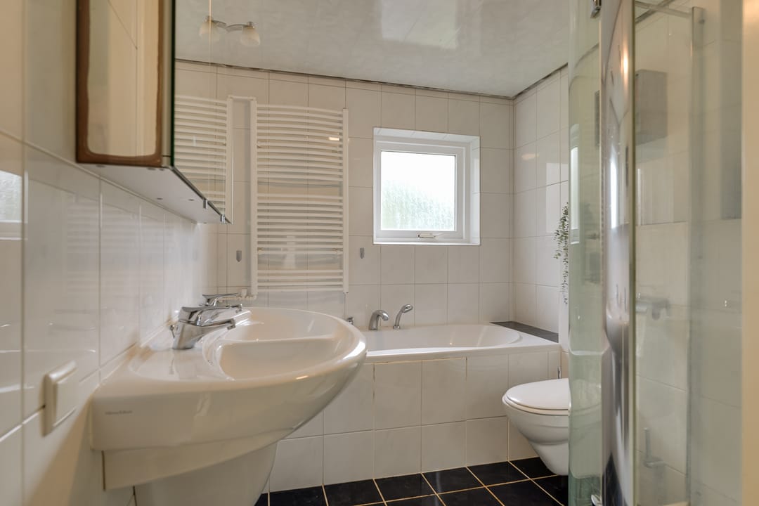 Foto 16 van Alexander Adamskistraat 1