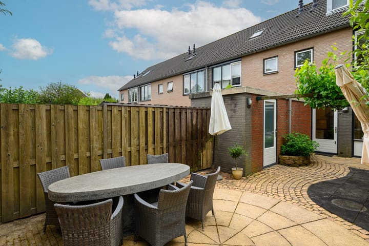 Foto 23 van Alexander Adamskistraat 1