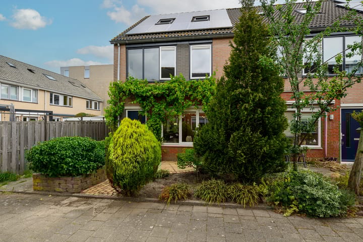 Foto 24 van Alexander Adamskistraat 1