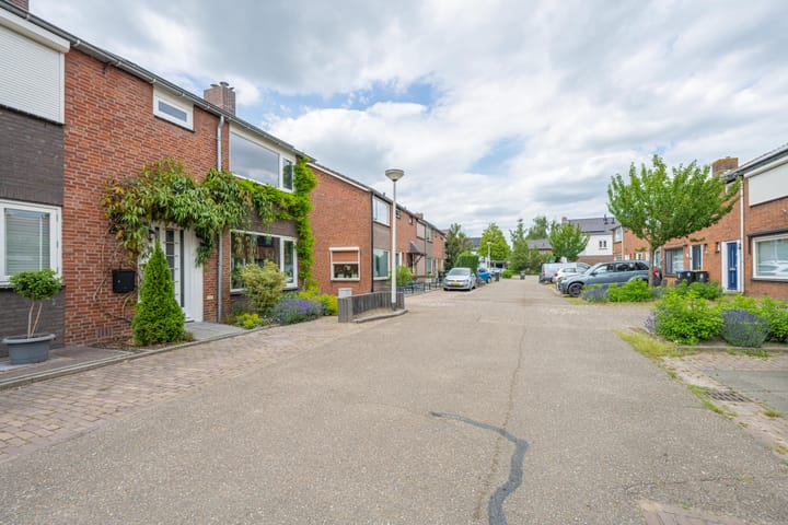 Foto 67 van Meidoornstraat 9