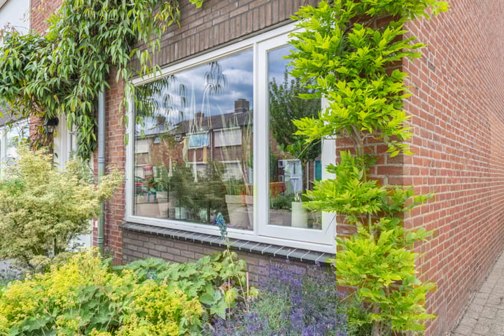 Foto 68 van Meidoornstraat 9