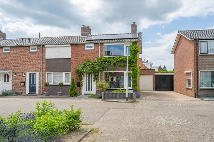 Foto 70 van Meidoornstraat 9